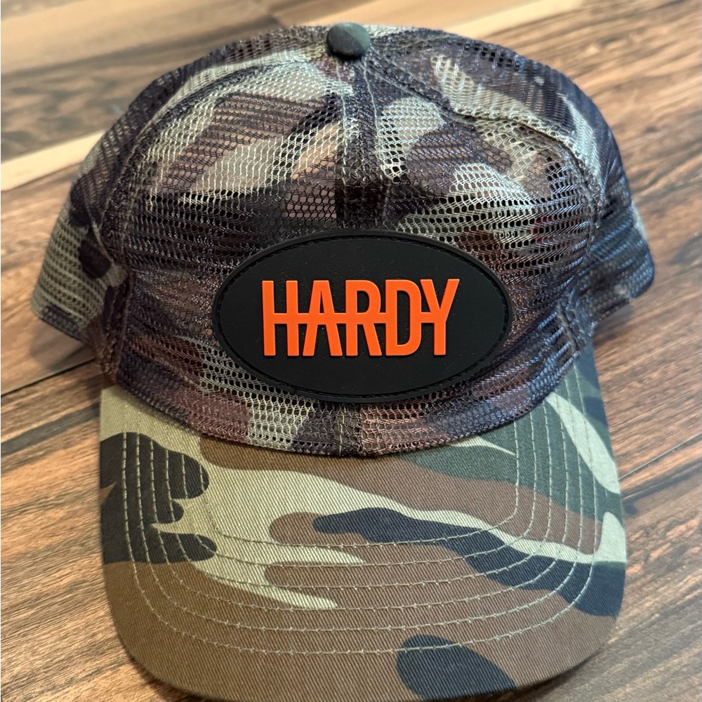 Camouflage Hardy Mesh Hat with Orange Logo